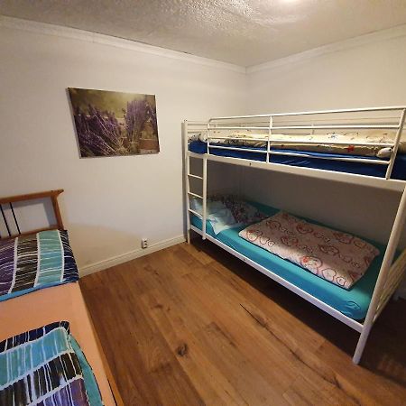 Dachgeschosswohnung In Neumuenster 2 Zimmer מראה חיצוני תמונה
