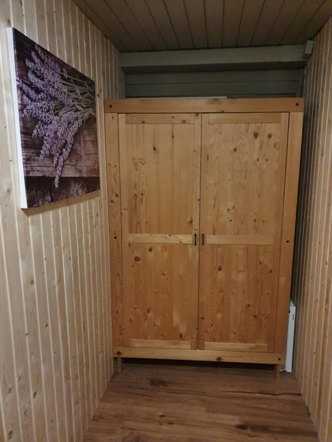 Dachgeschosswohnung In Neumuenster 2 Zimmer מראה חיצוני תמונה