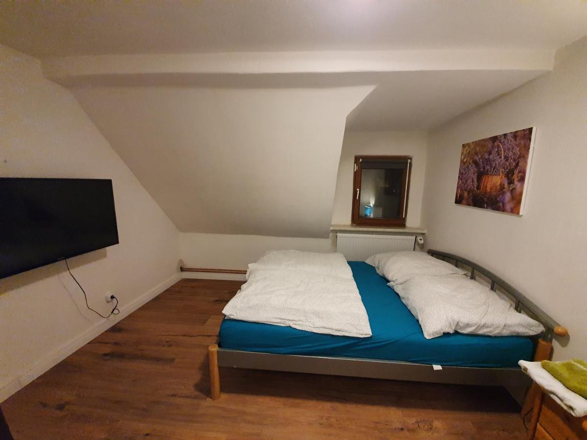 Dachgeschosswohnung In Neumuenster 2 Zimmer מראה חיצוני תמונה